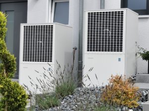 Wohnraumlüftung vorm Haus